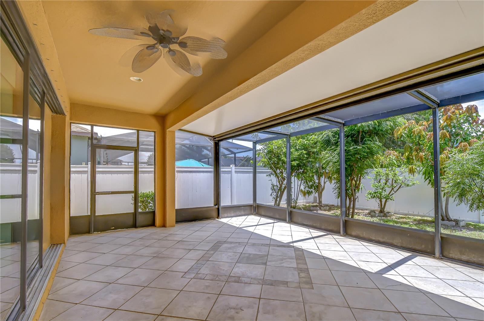 8443 WHITE POPLAR DR — photo 63