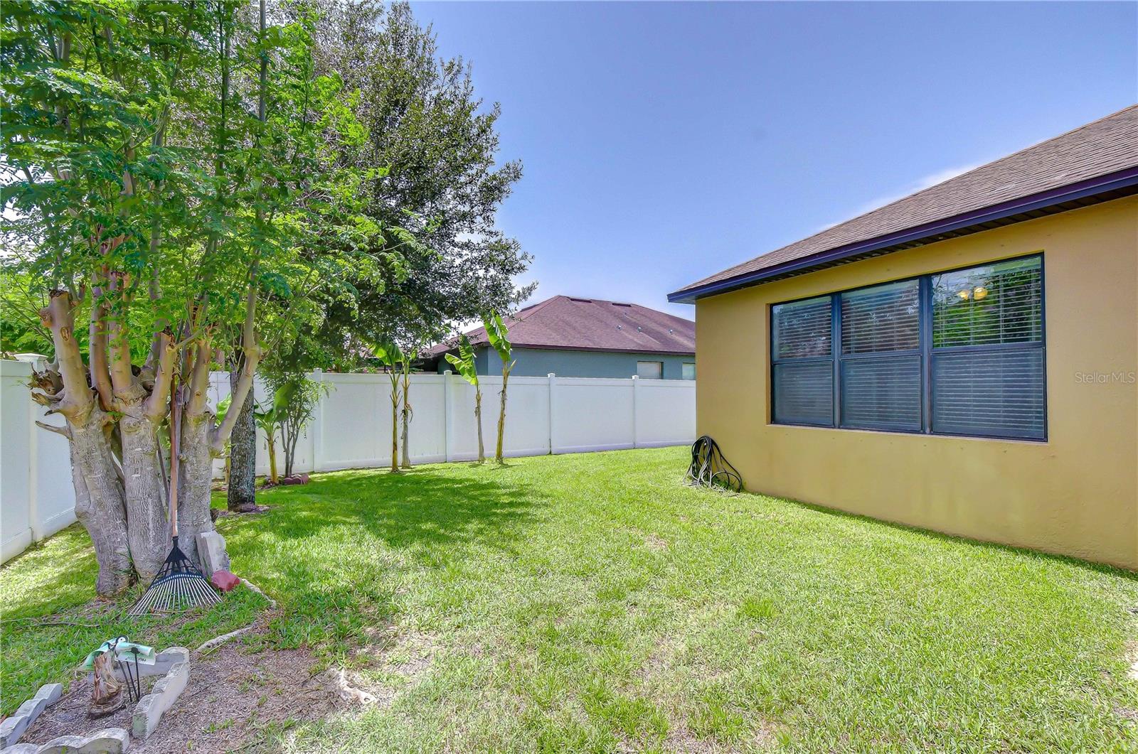 8443 WHITE POPLAR DR — photo 5