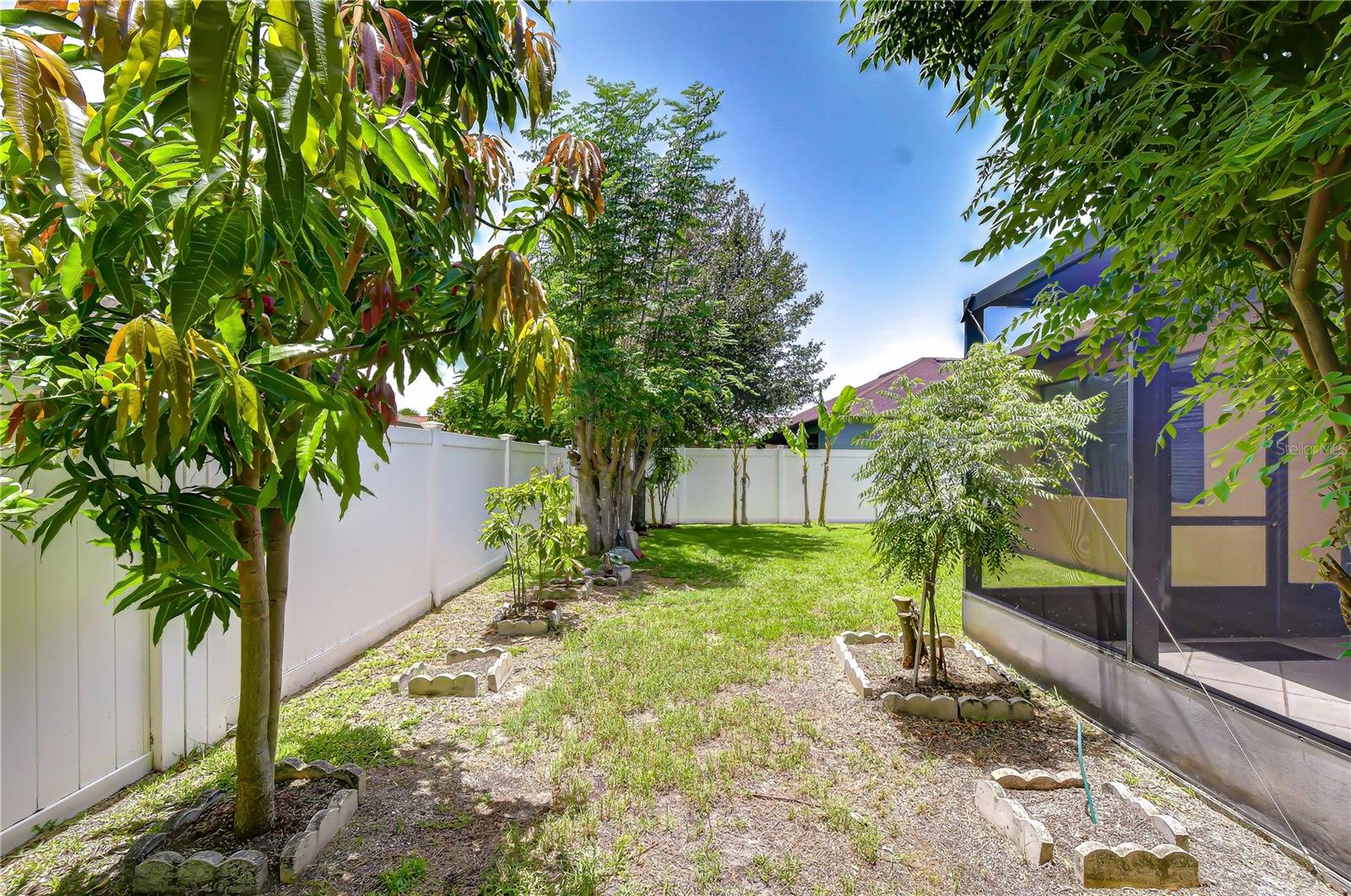 8443 WHITE POPLAR DR — photo 74