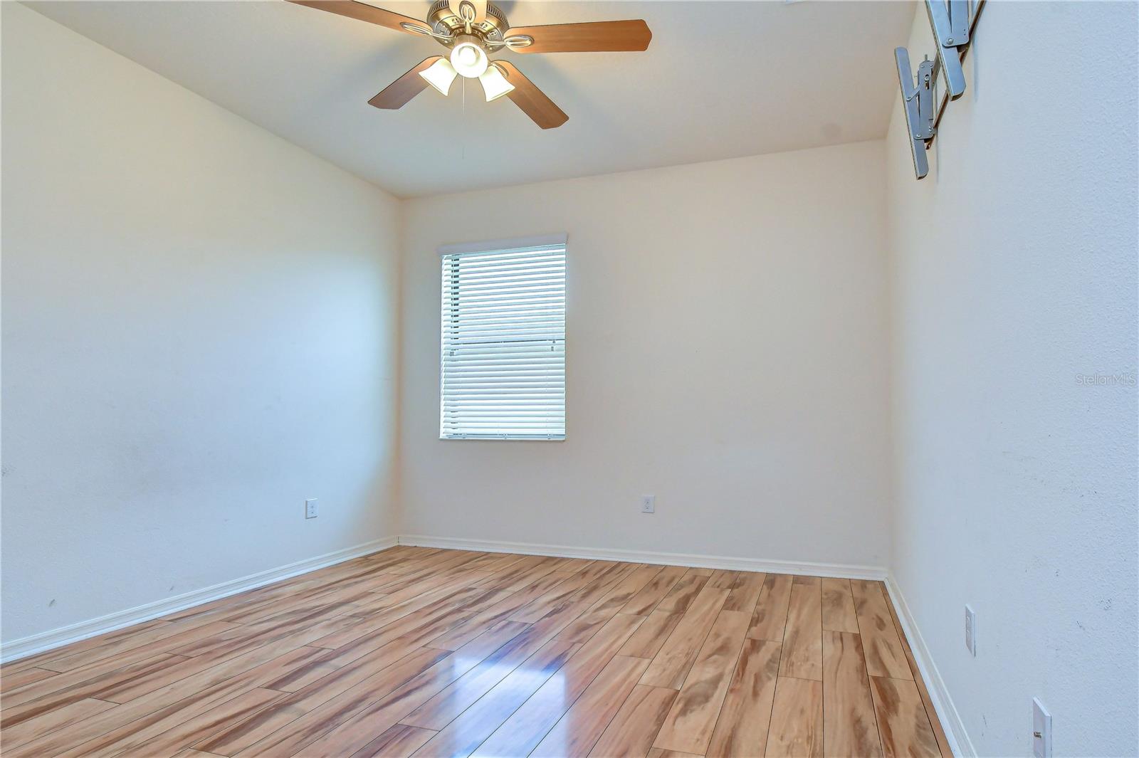 8443 WHITE POPLAR DR — photo 58
