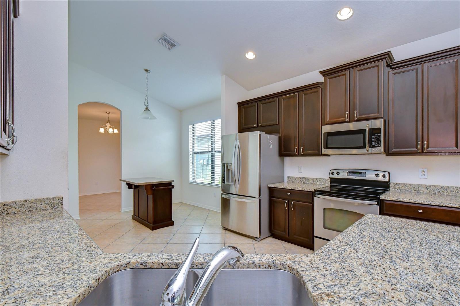 8443 WHITE POPLAR DR — photo 35