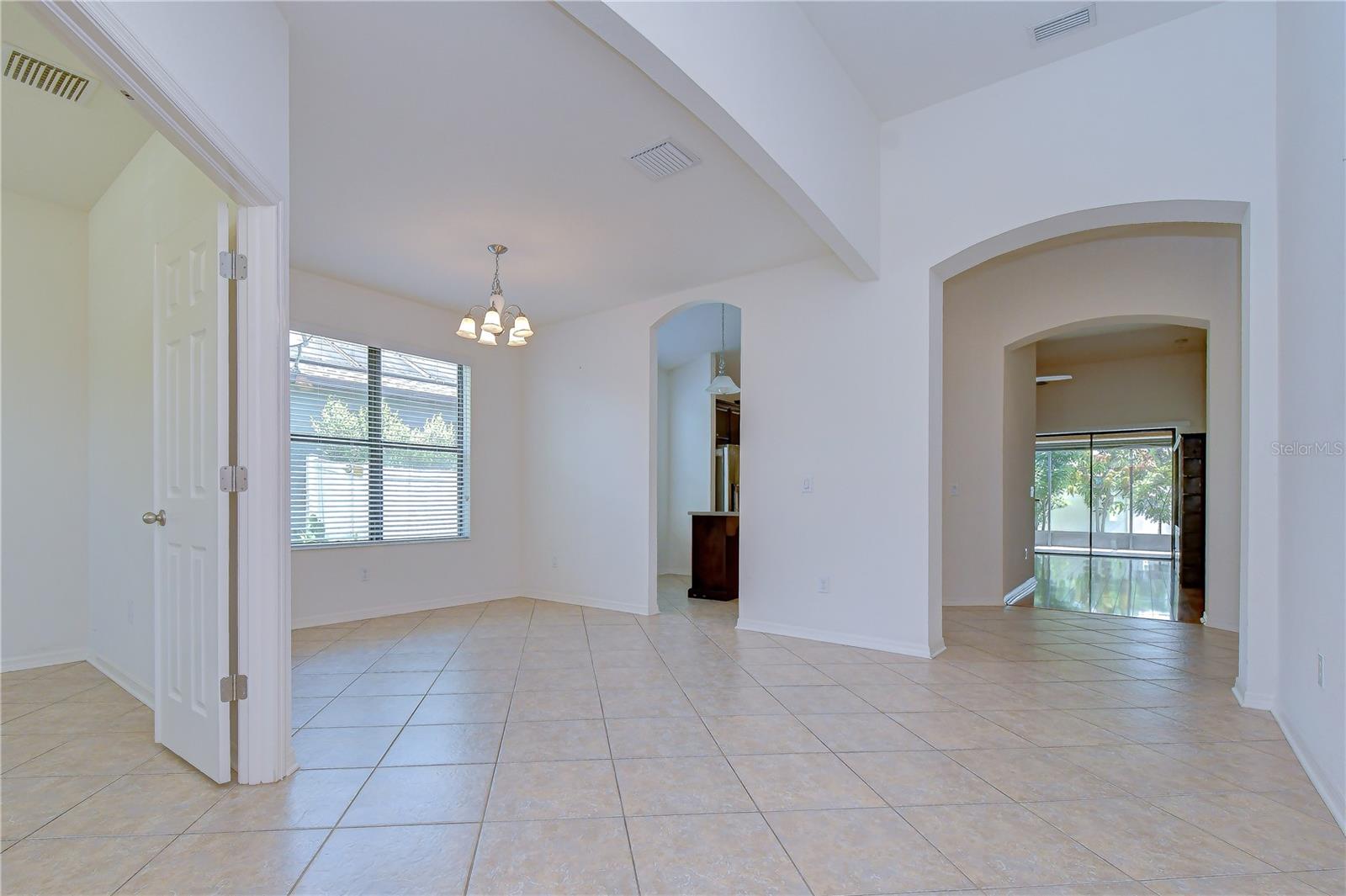 8443 WHITE POPLAR DR — photo 23