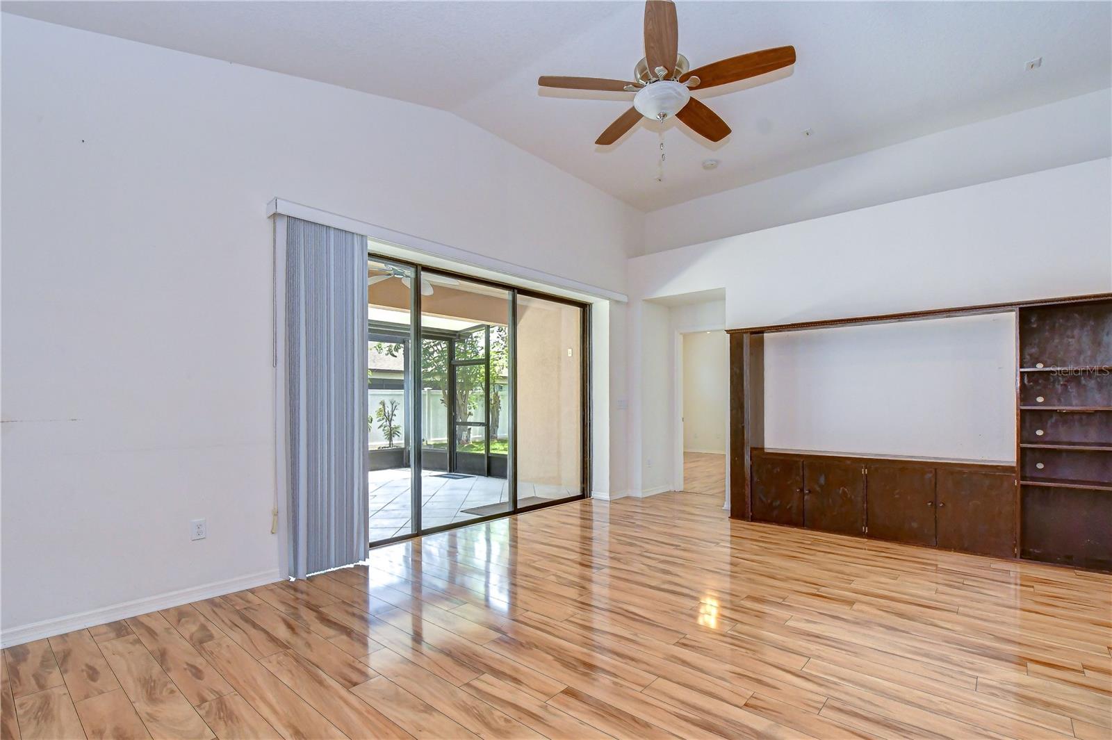 8443 WHITE POPLAR DR — photo 39