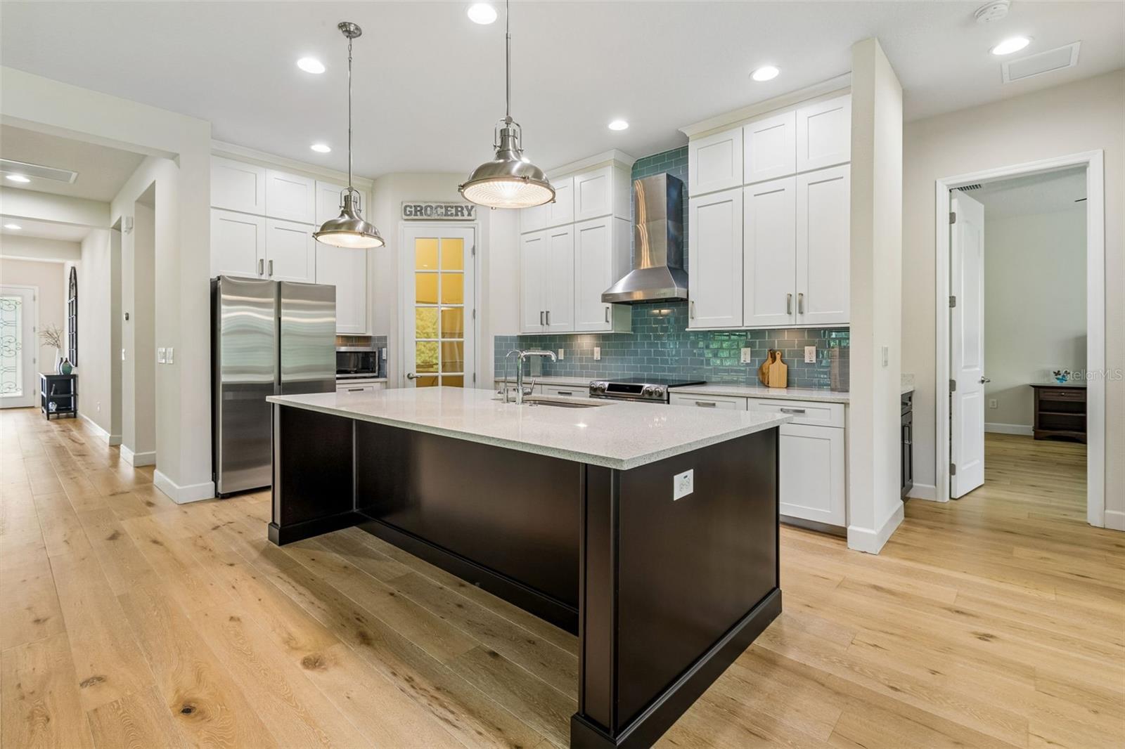 7872 MARSH POINTE DR — photo 13