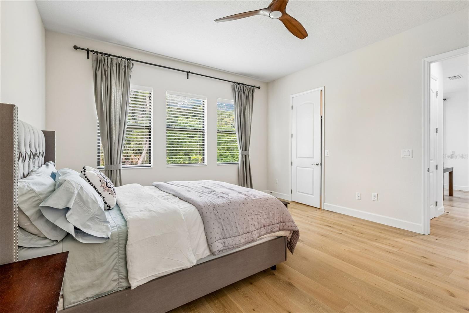 7872 MARSH POINTE DR — photo 20