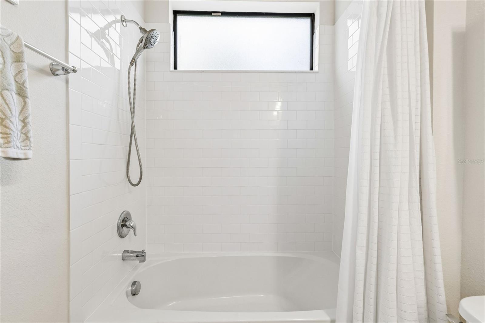 7872 MARSH POINTE DR — photo 37