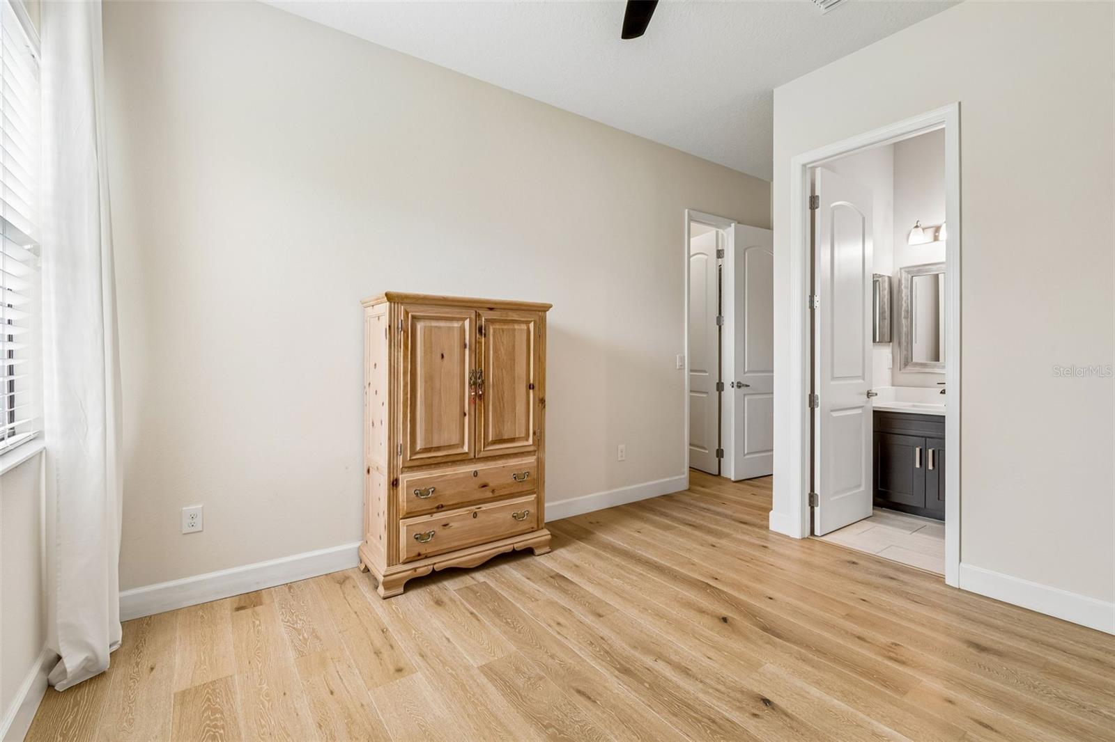 7872 MARSH POINTE DR — photo 40