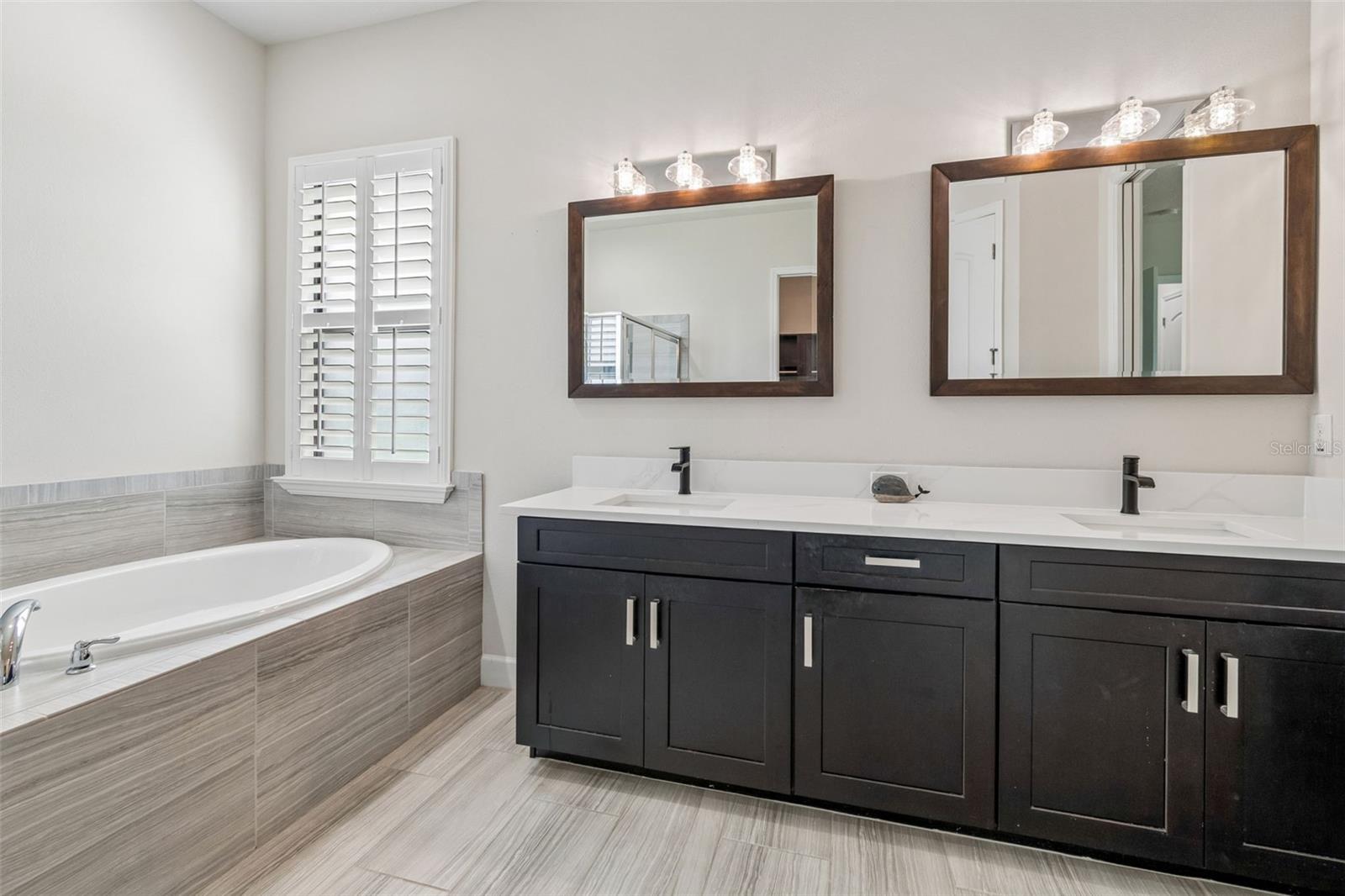 7872 MARSH POINTE DR — photo 22