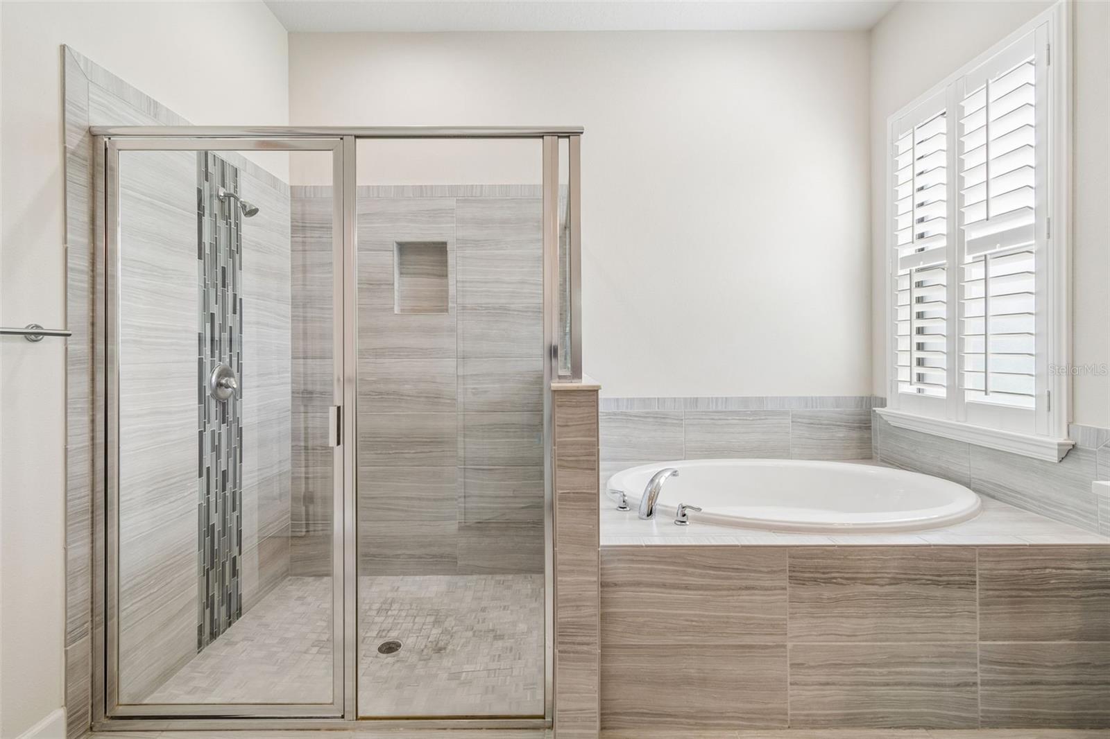 7872 MARSH POINTE DR — photo 23