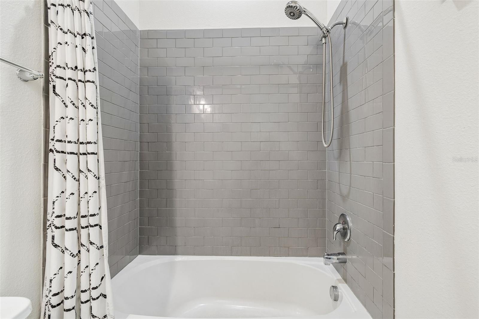 7872 MARSH POINTE DR — photo 43