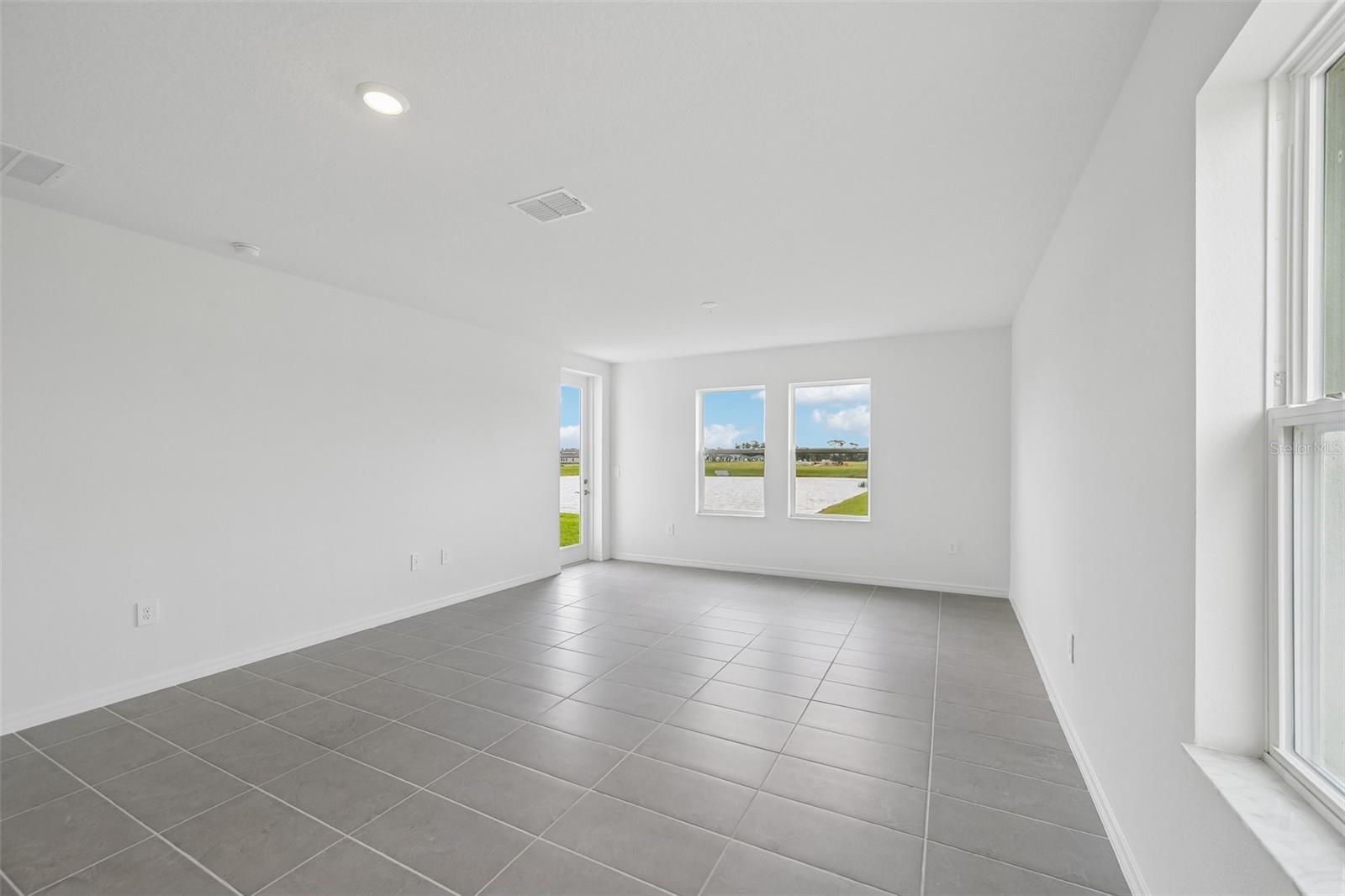9014 OPTIMIST WAY — photo 10