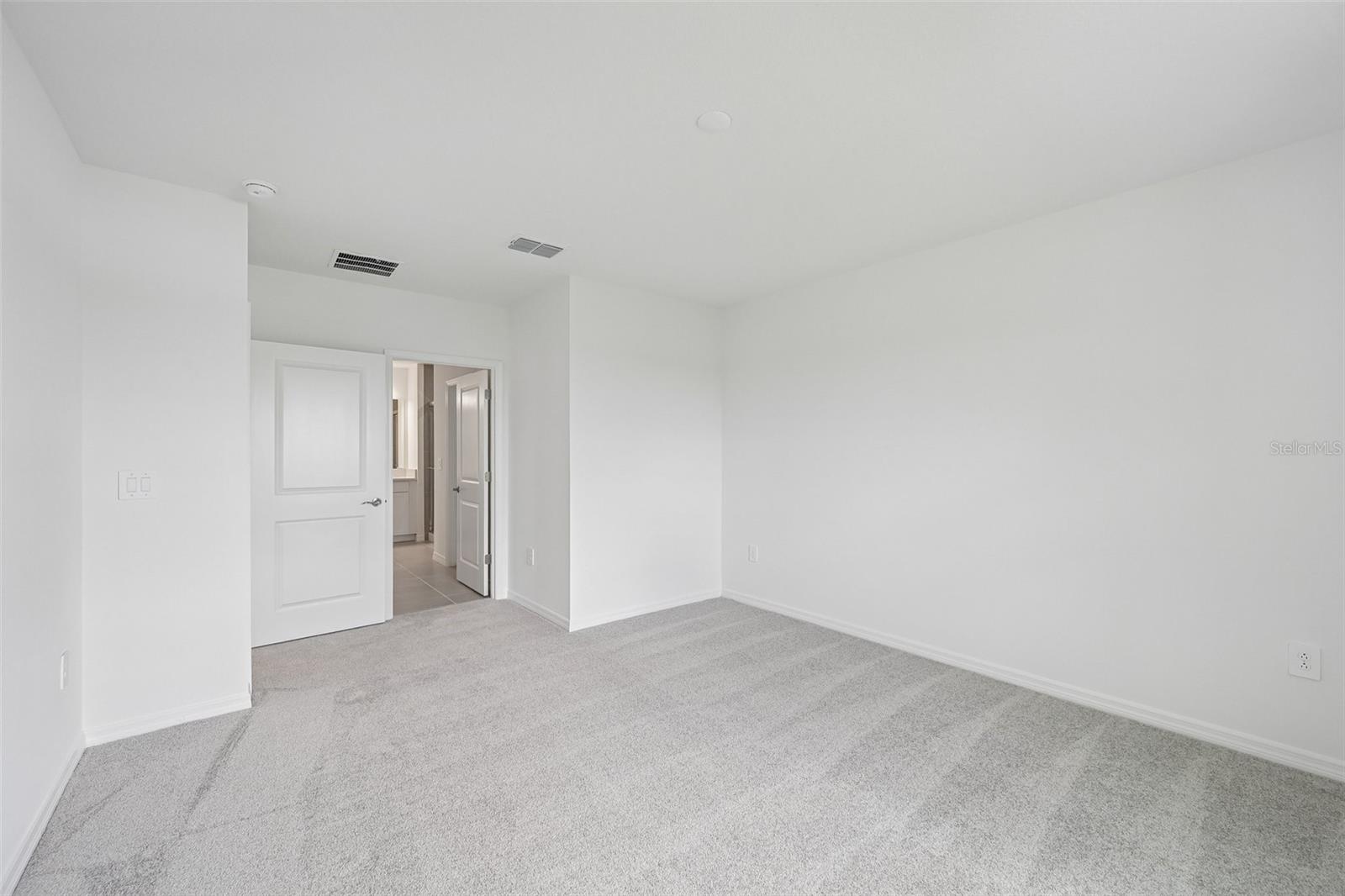 9014 OPTIMIST WAY — photo 17