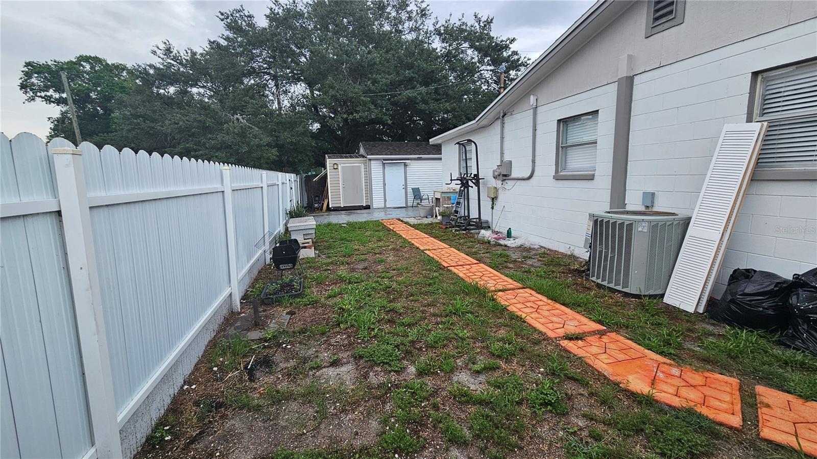 3502 LIBBY LOOP — photo 37