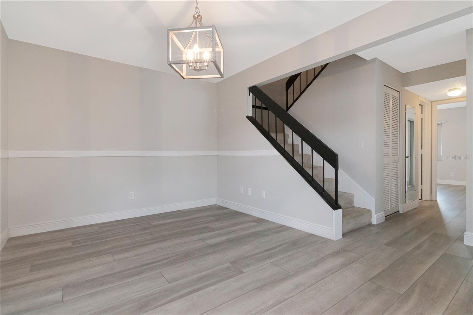 2655 BARKSDALE CT — photo 7