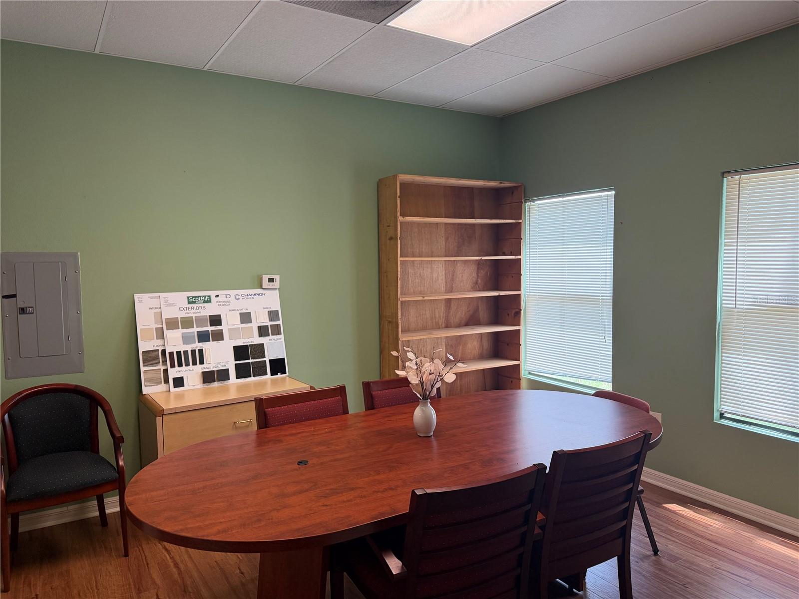 2290 E 92 HWY — photo 18