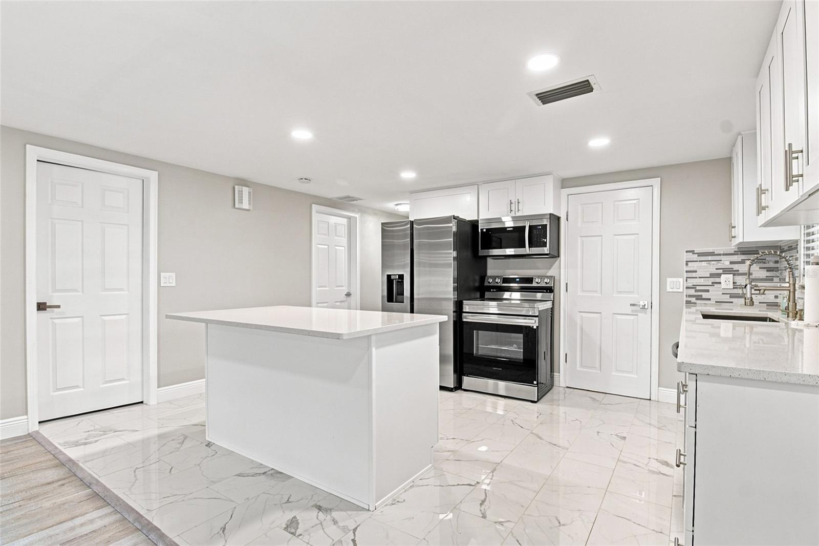 4549 TOPSAIL TRL — photo 18