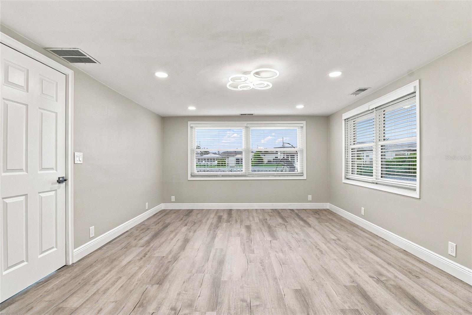 4549 TOPSAIL TRL — photo 32
