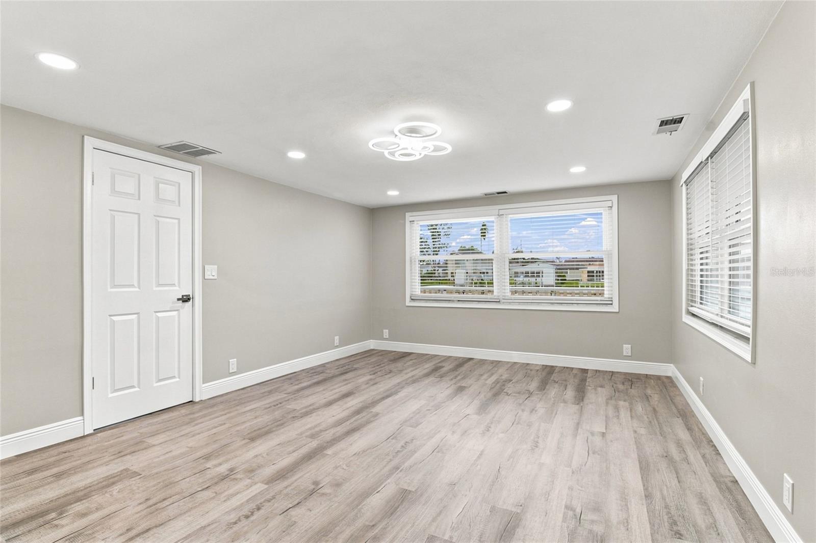 4549 TOPSAIL TRL — photo 33