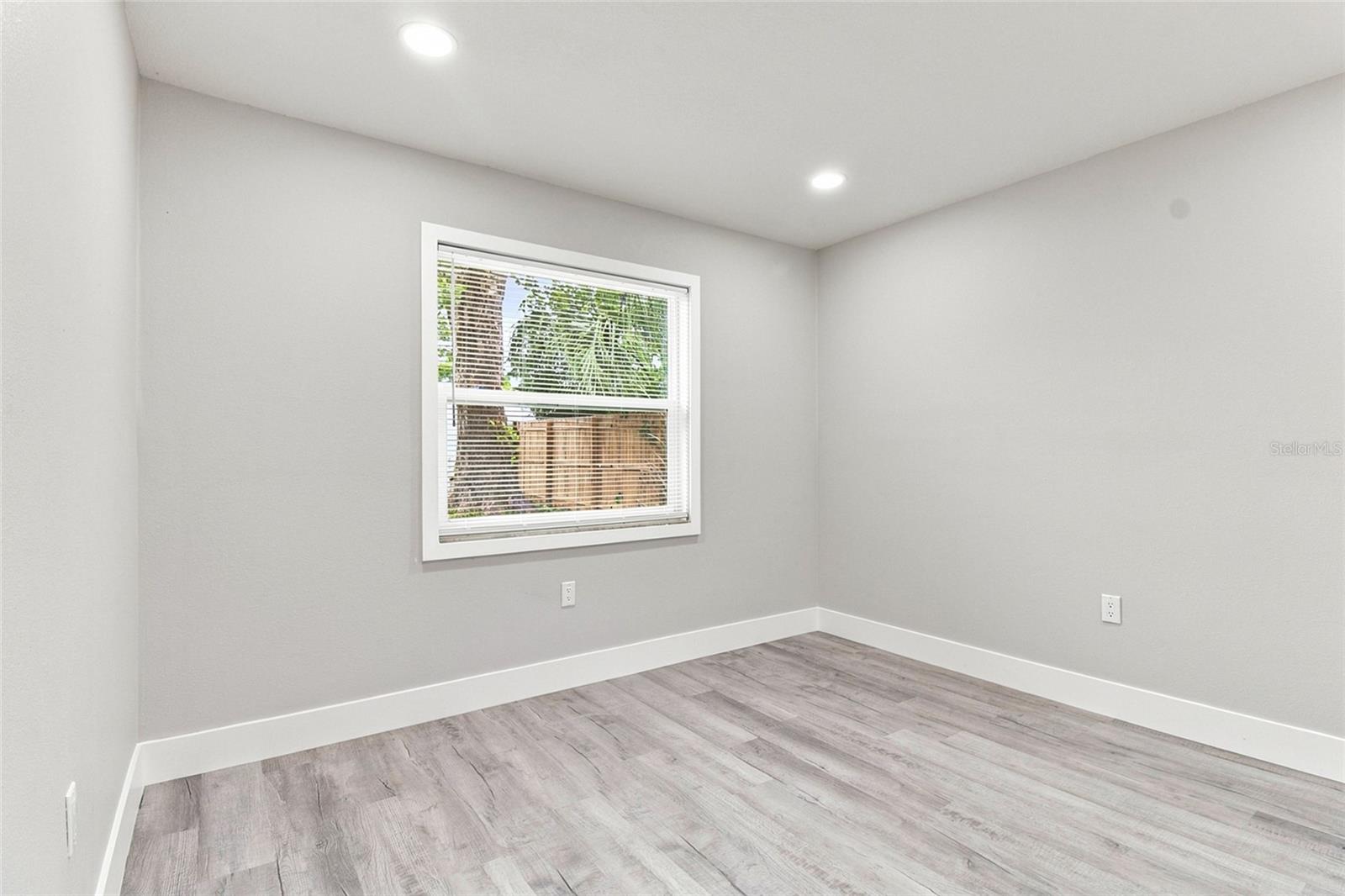 7342 IVORY TER — photo 24