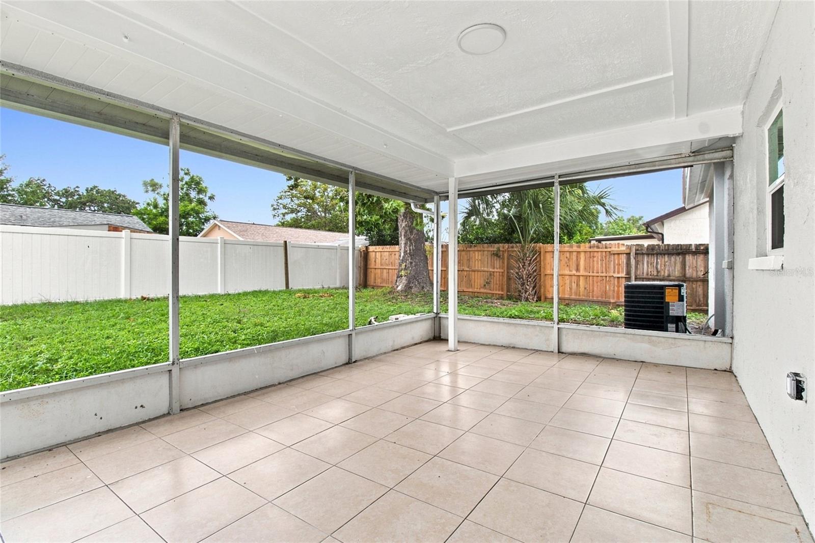 7342 IVORY TER — photo 26
