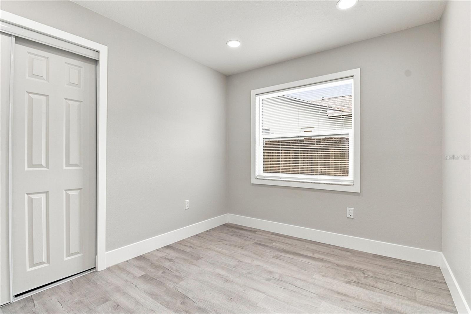 7342 IVORY TER — photo 21