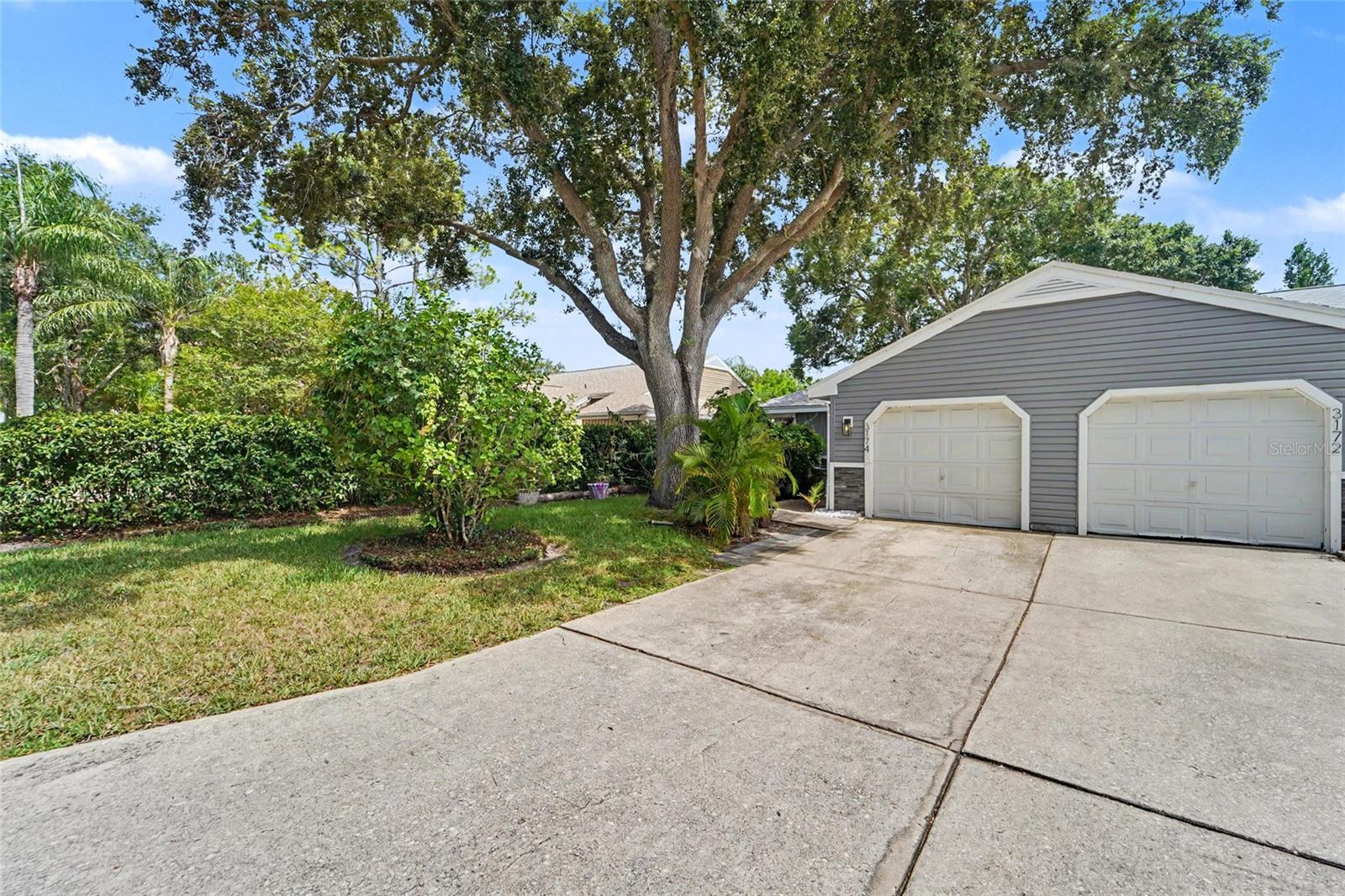 3174 PHLOX DR — photo 4