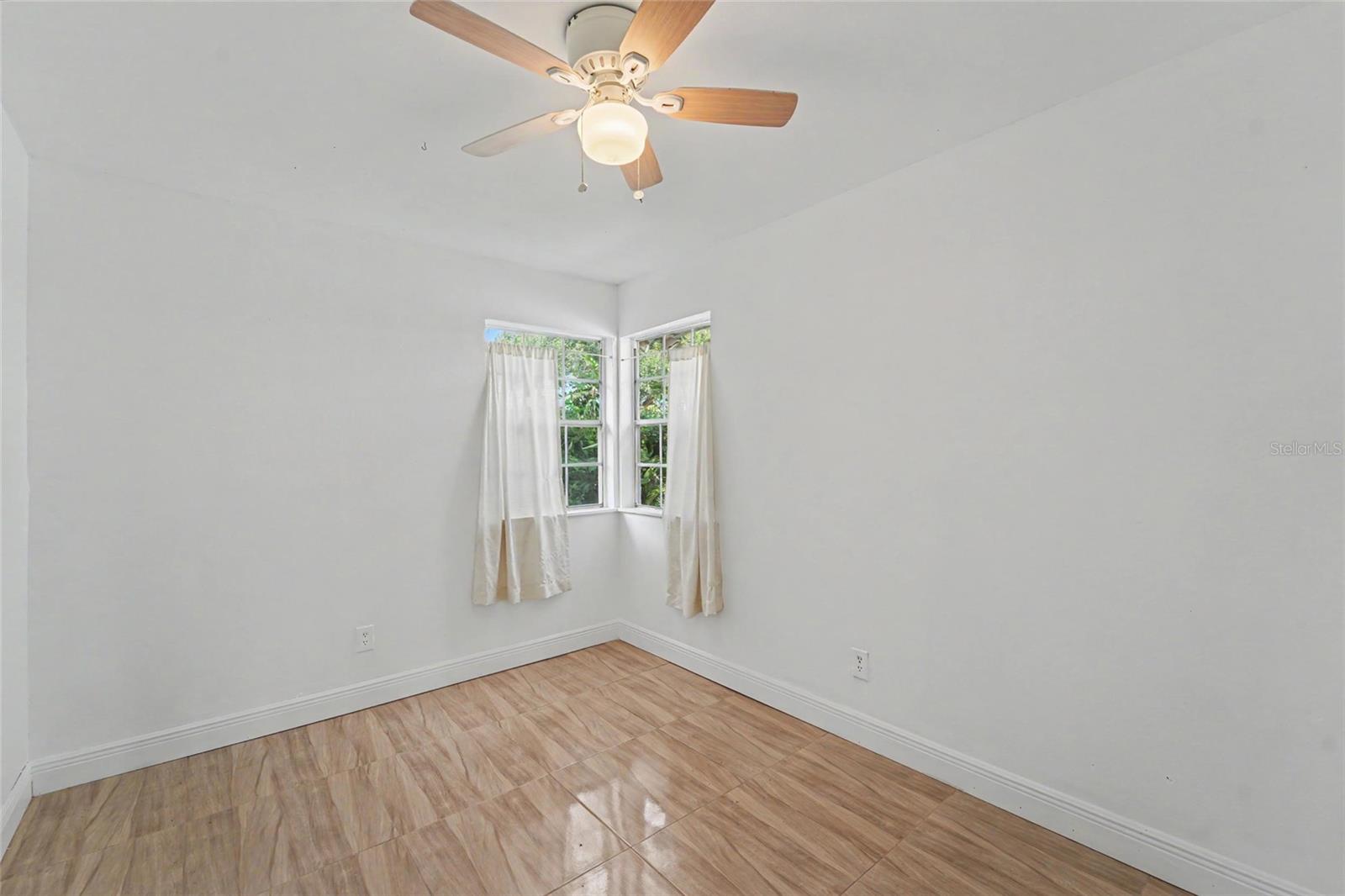 3174 PHLOX DR — photo 20