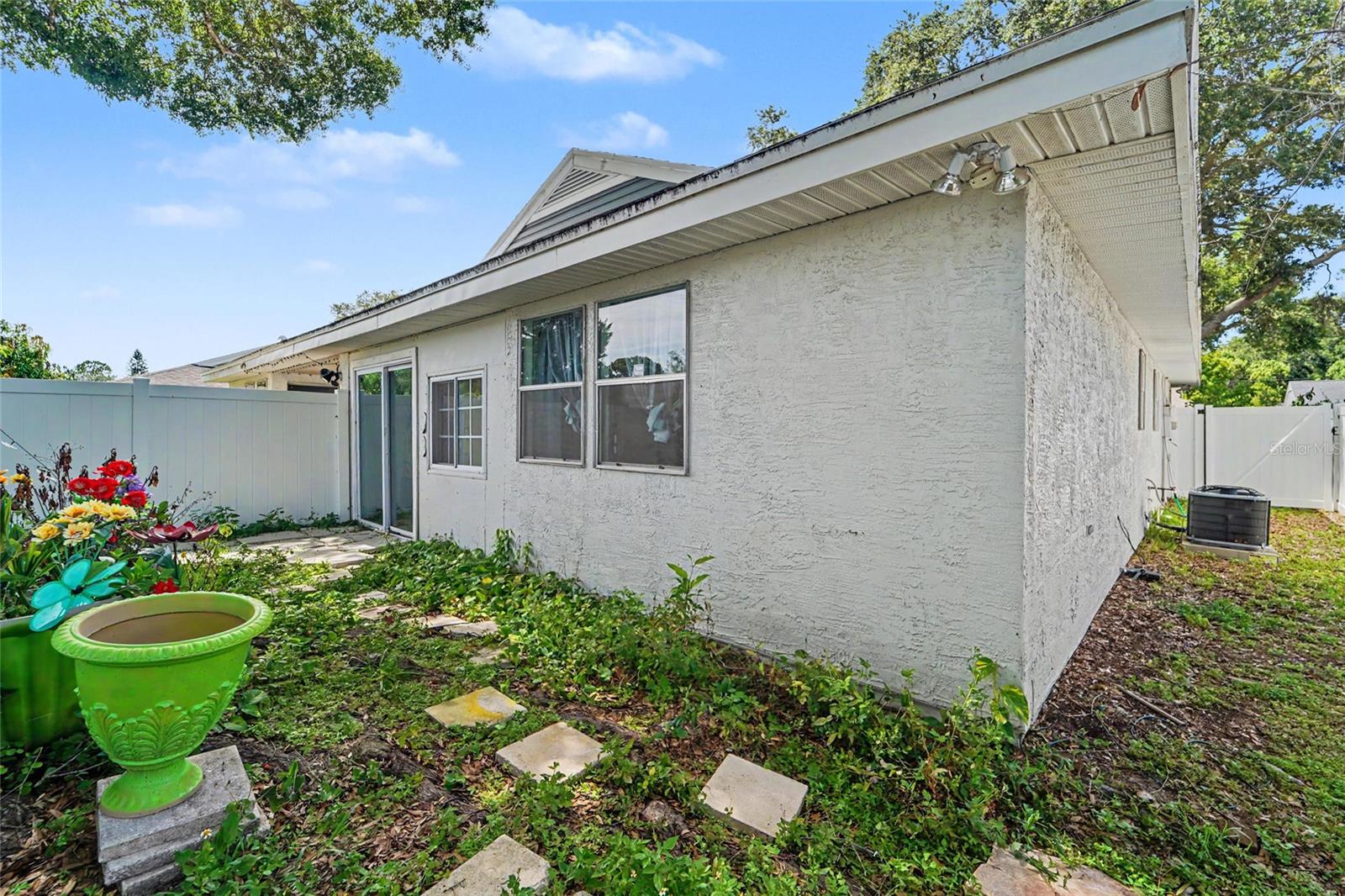 3174 PHLOX DR — photo 27