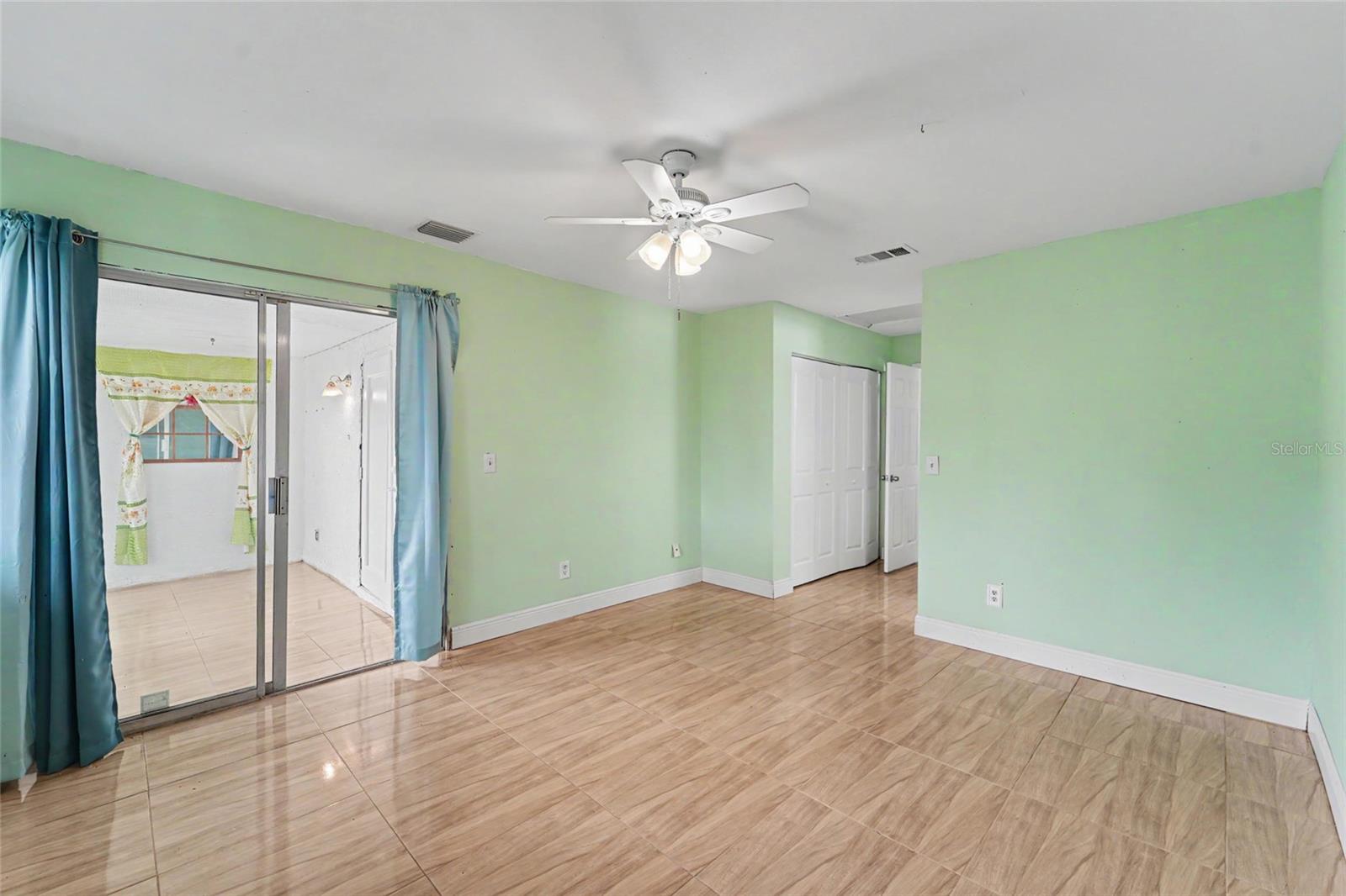 3174 PHLOX DR — photo 18