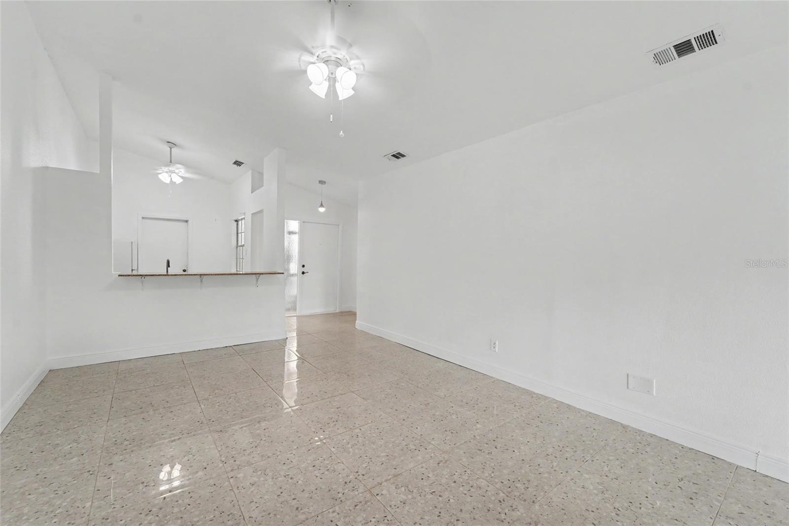 3174 PHLOX DR — photo 10