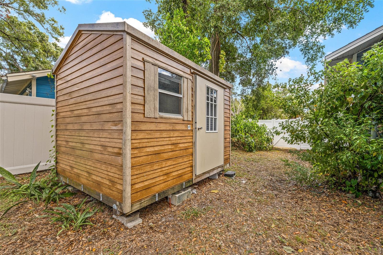 210 E CLUSTER AVE — photo 34