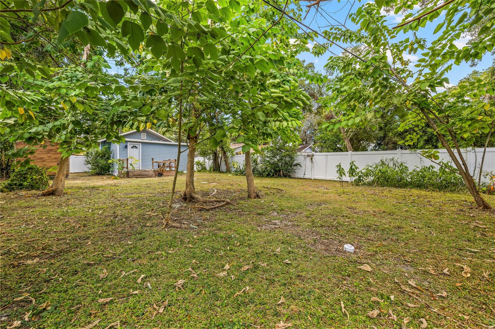 210 E CLUSTER AVE — photo 37