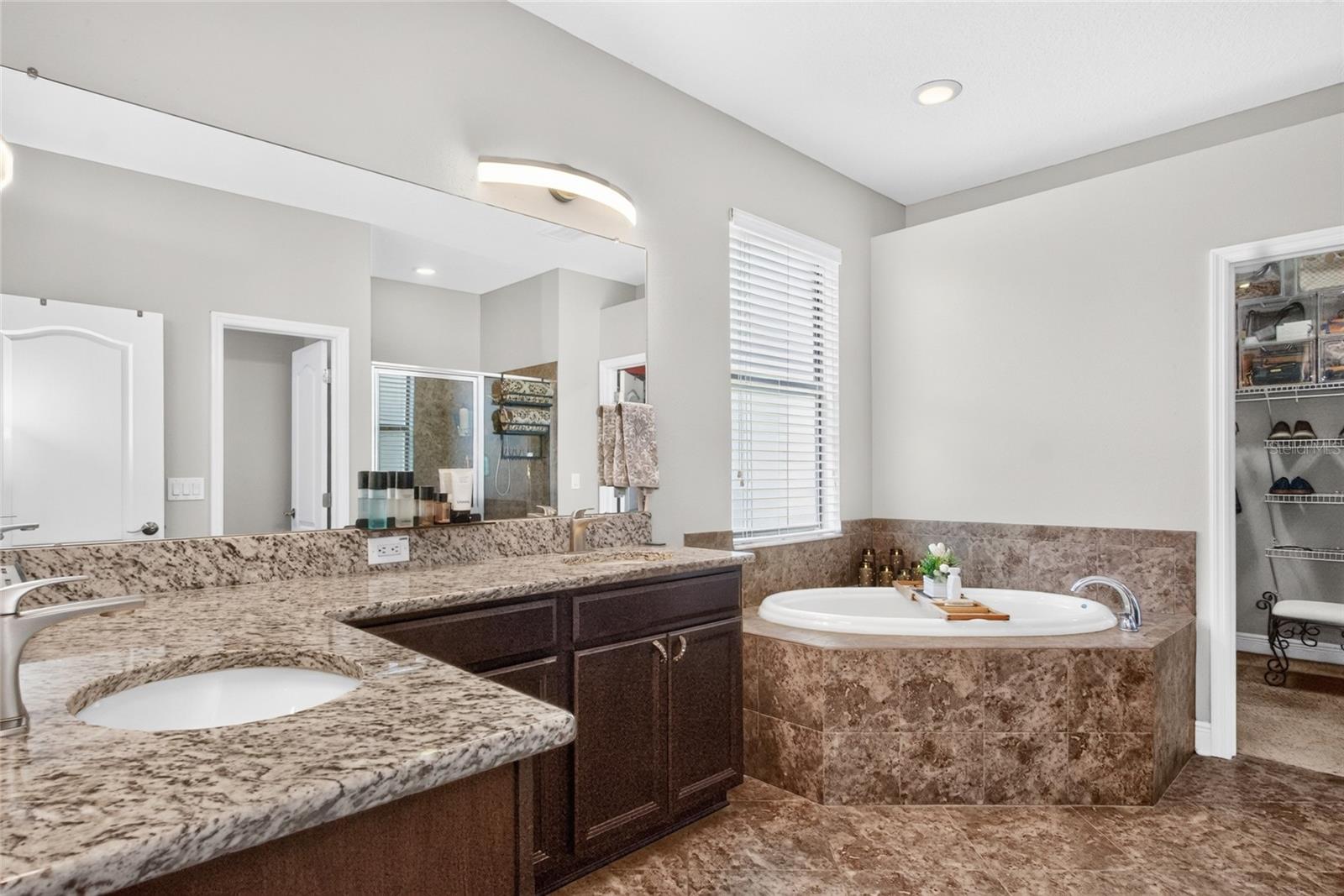 2823 COLEWOOD LN — photo 19