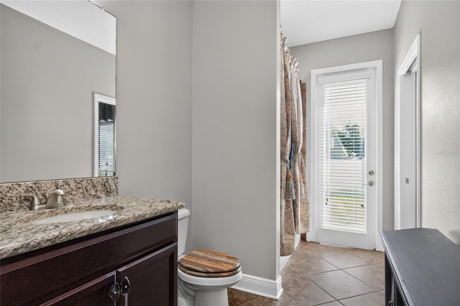2823 COLEWOOD LN — photo 25