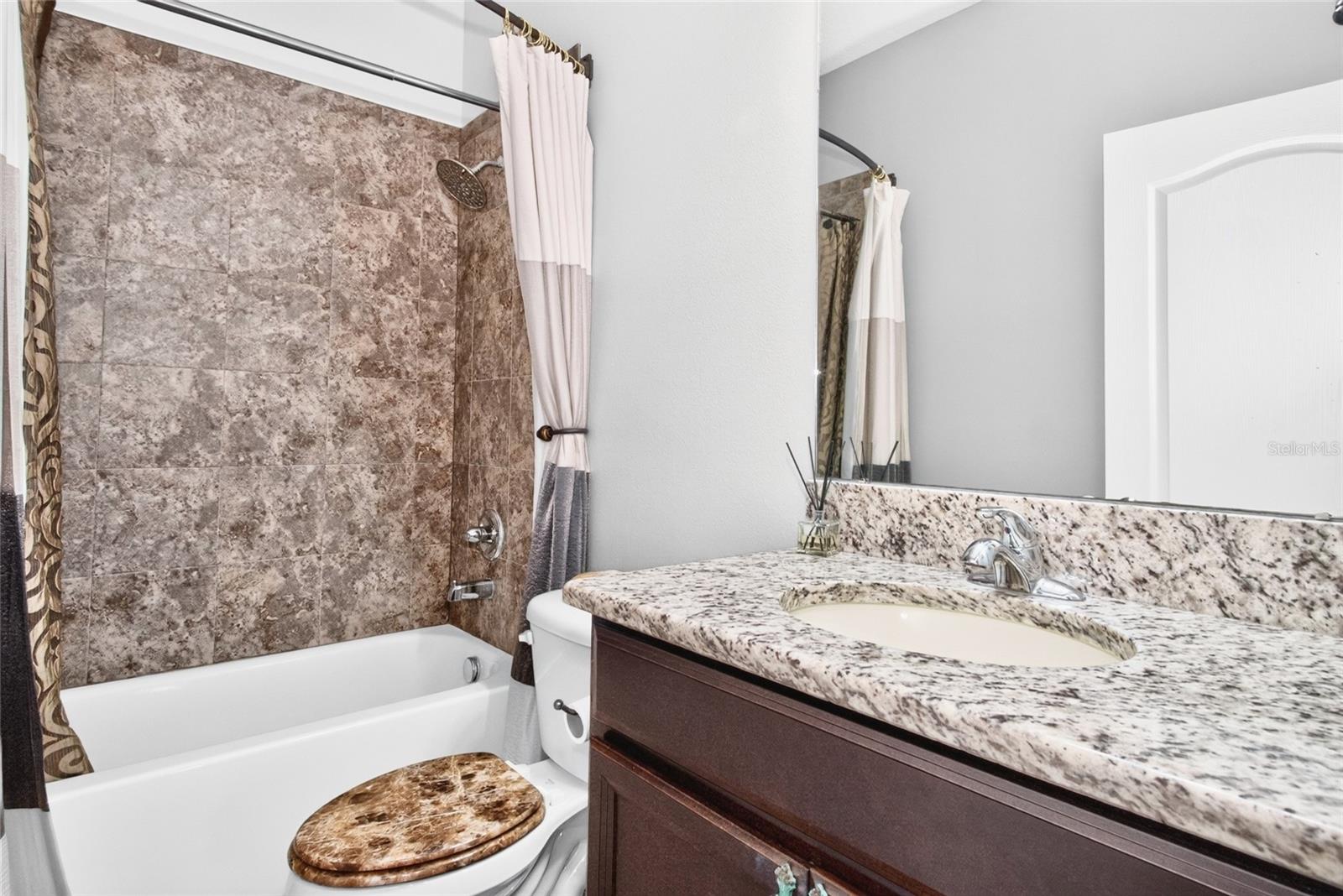 2823 COLEWOOD LN — photo 29