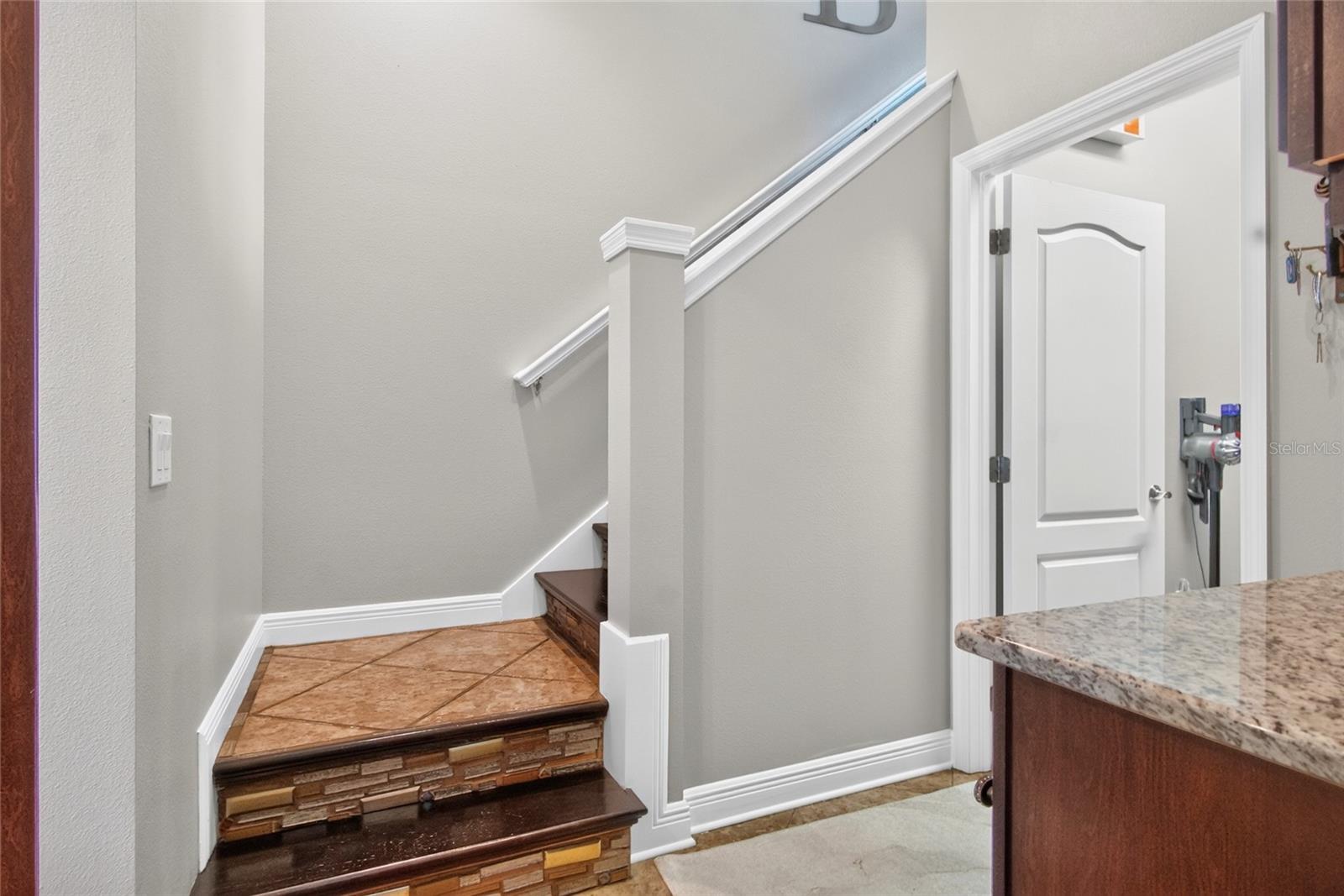 2823 COLEWOOD LN — photo 34