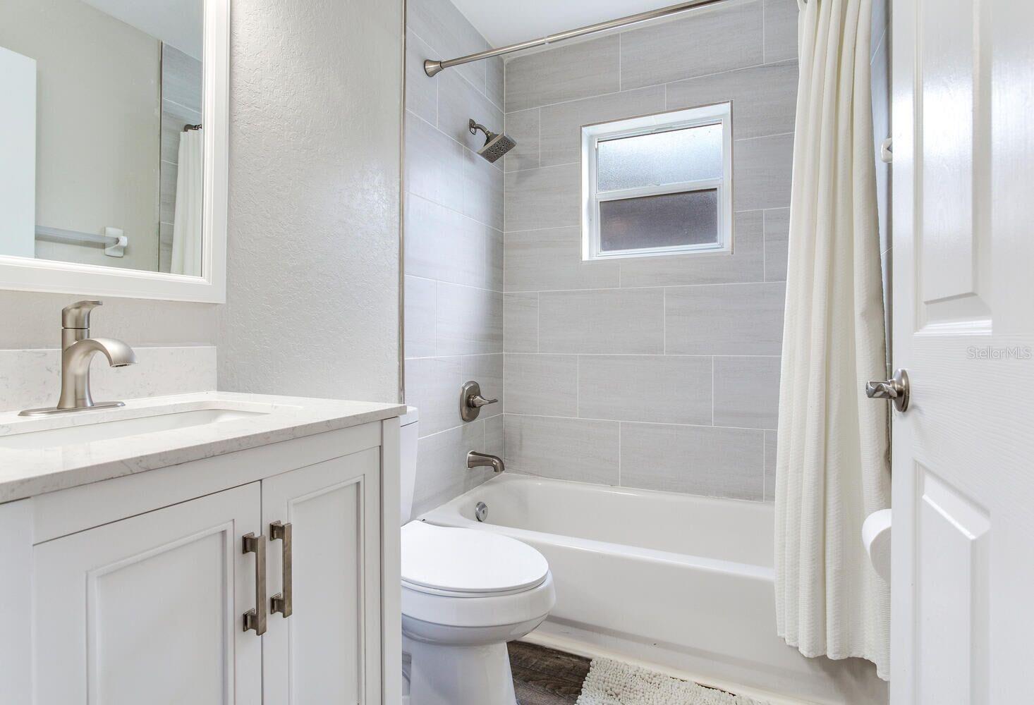 1126 VINETREE DR — photo 16