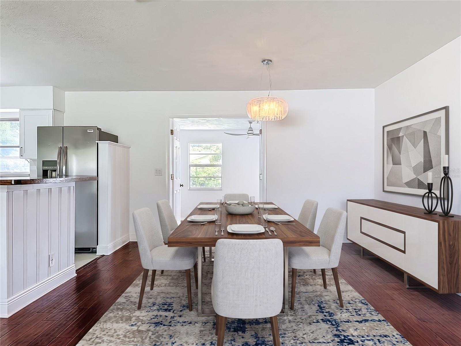 514 W HILDA DR — photo 18