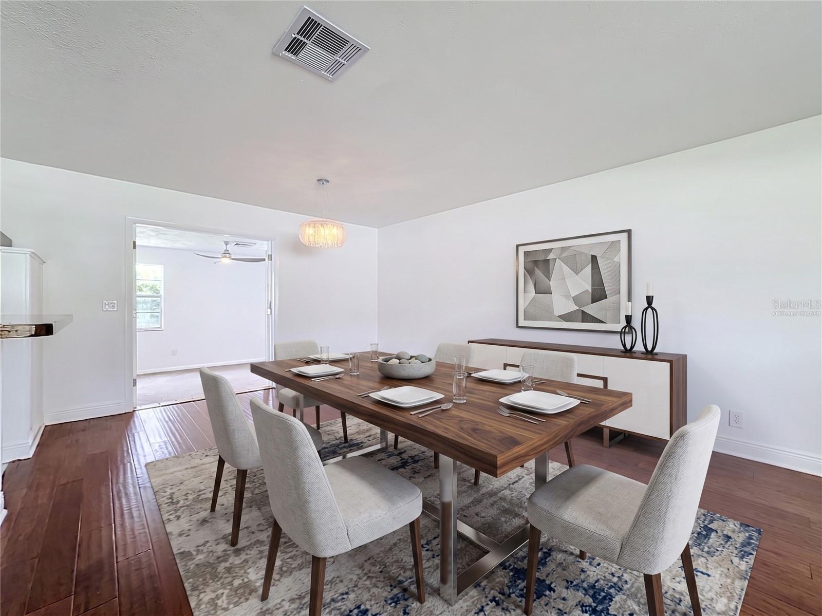 514 W HILDA DR — photo 16
