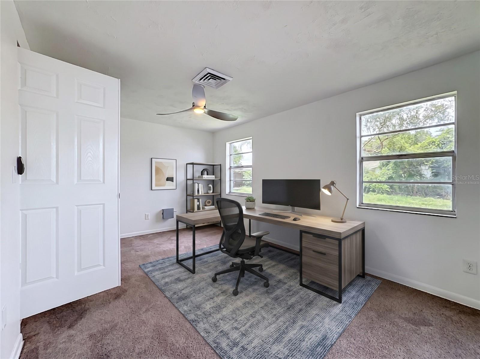 514 W HILDA DR — photo 30
