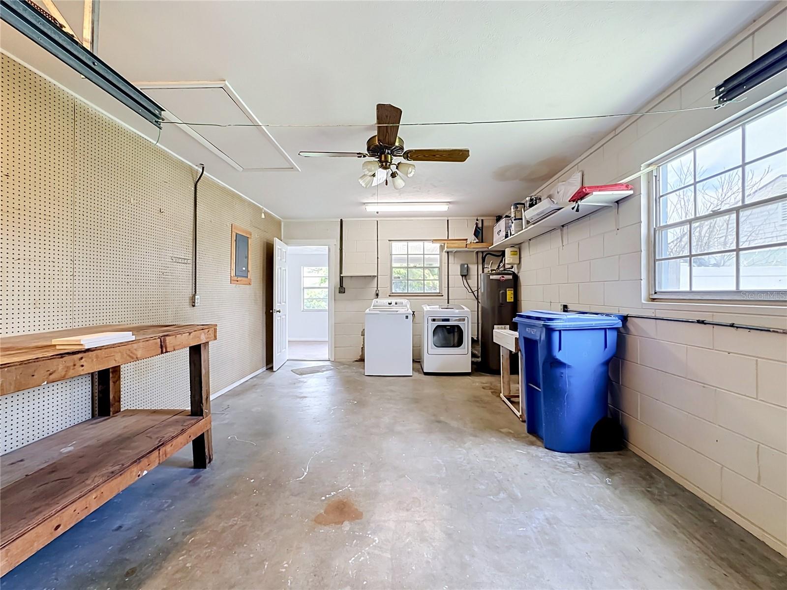 514 W HILDA DR — photo 48