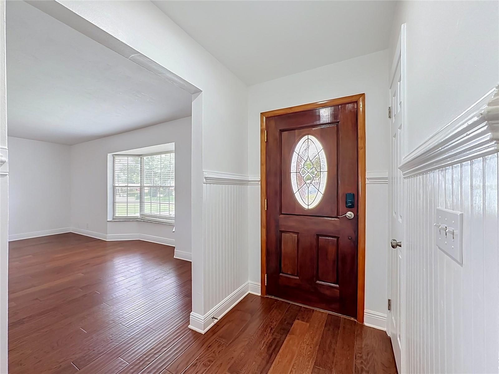 514 W HILDA DR — photo 5