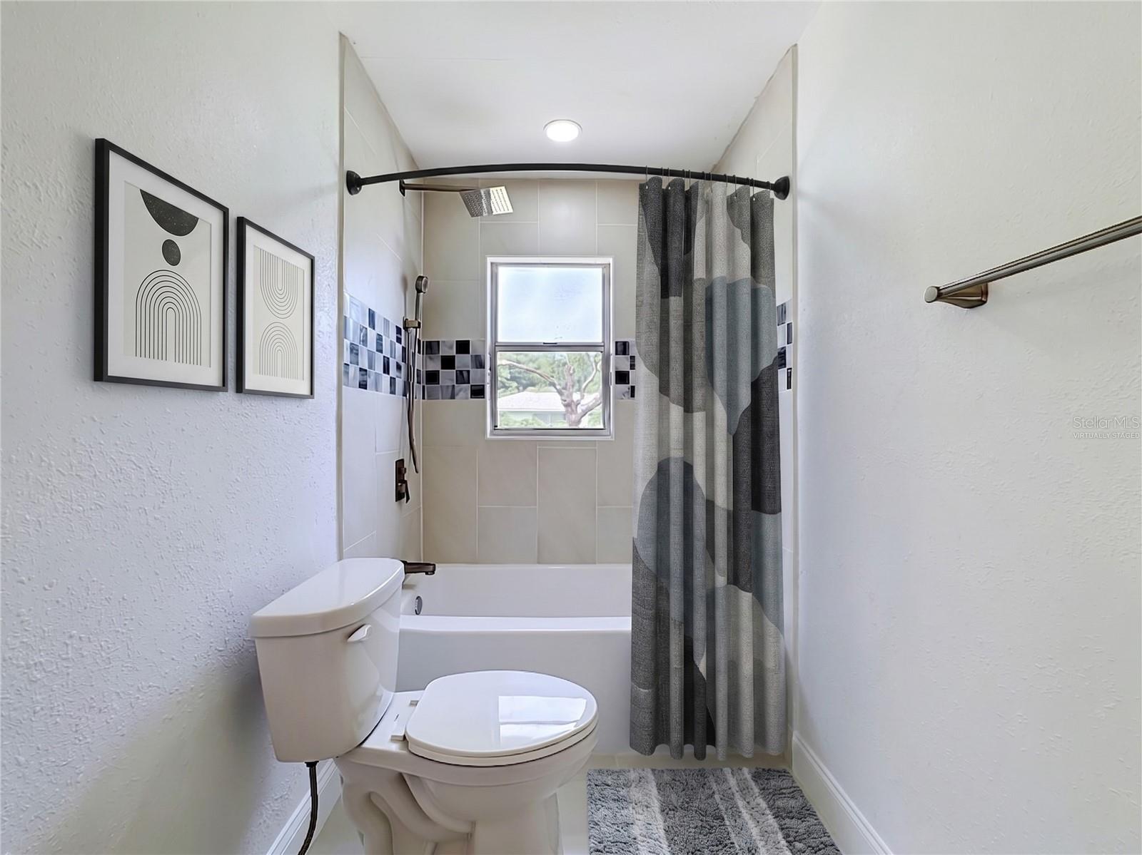 514 W HILDA DR — photo 45