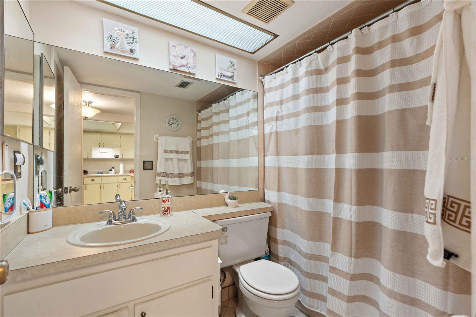 7623 RADCLIFFE CIR #211A — photo 18