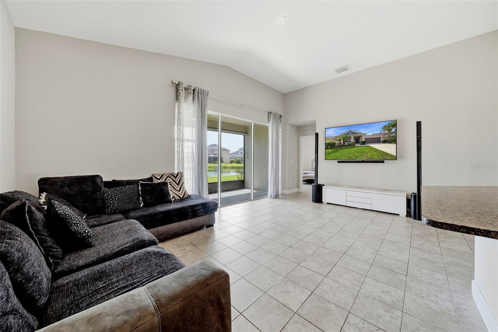 34014 ASTORIA CIR — photo 10