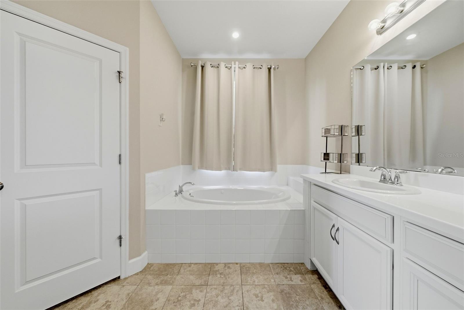34014 ASTORIA CIR — photo 22