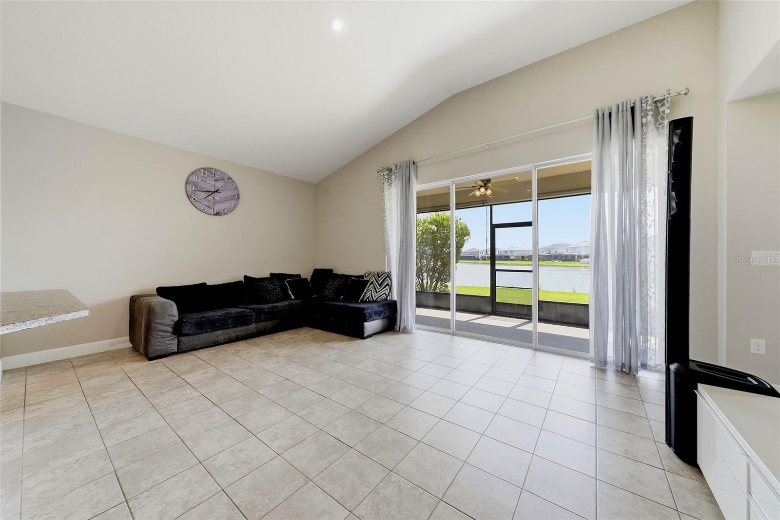 34014 ASTORIA CIR — photo 11