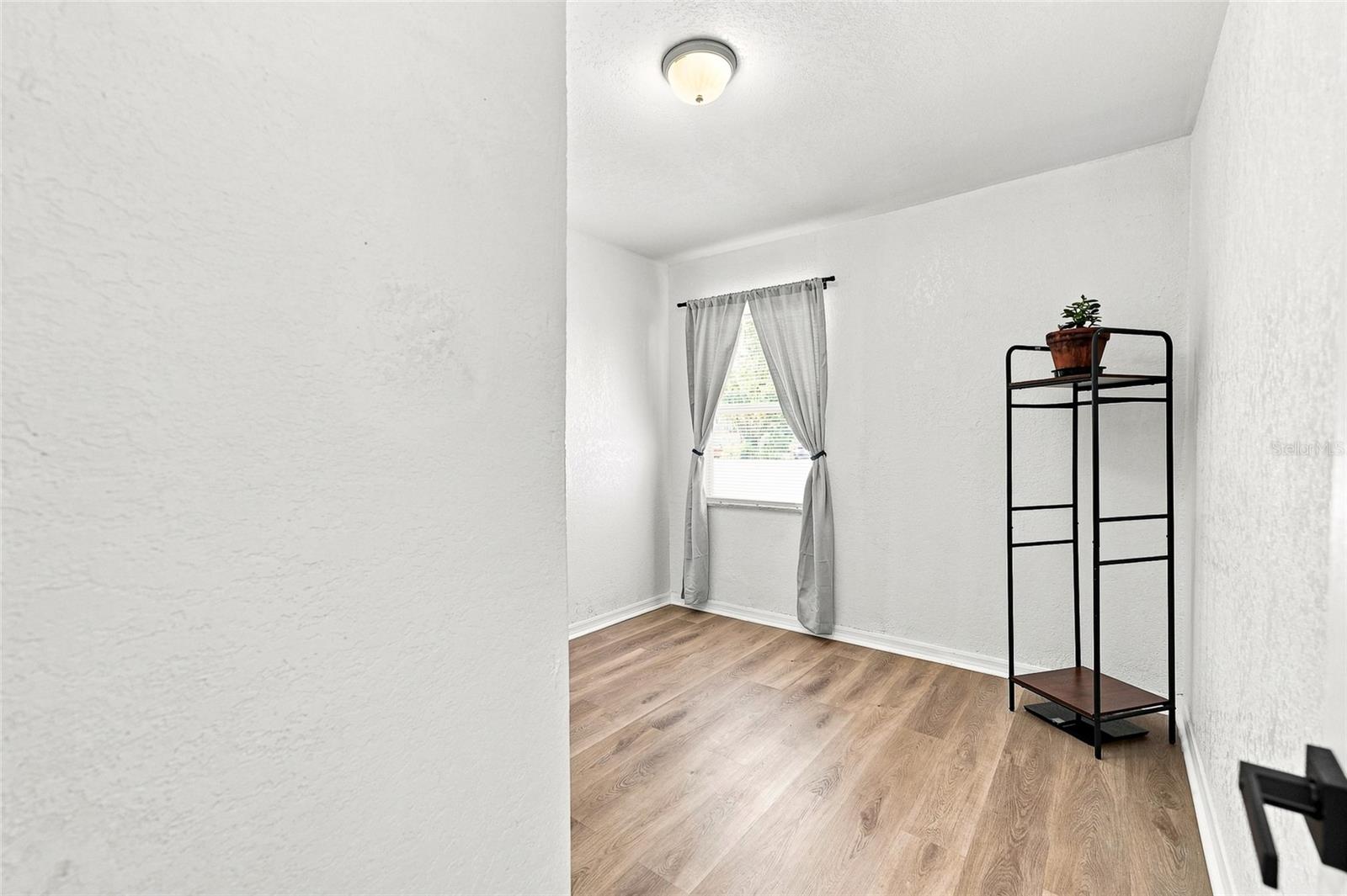 4015 RIVER HILLS DR — photo 25