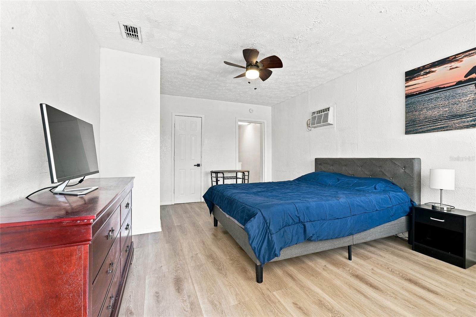 4015 RIVER HILLS DR — photo 36