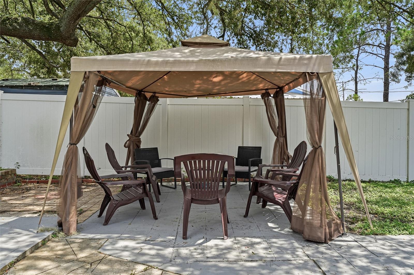 4015 RIVER HILLS DR — photo 44